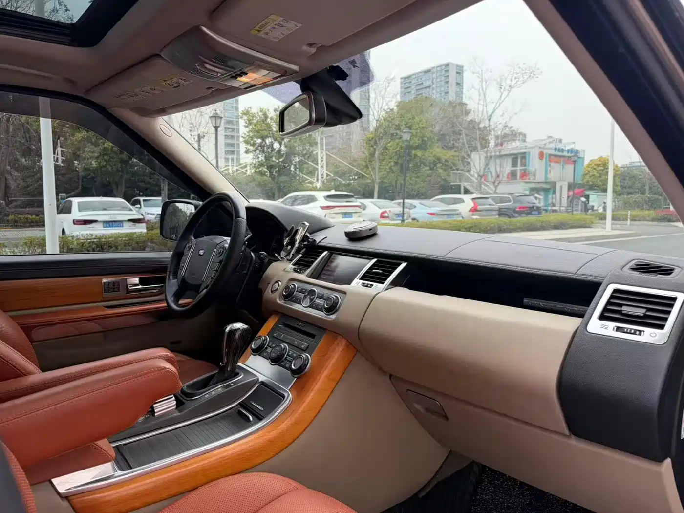 Land Rover Range Rover Sport 2011 3.0 TDV6 Diesel фото 14
