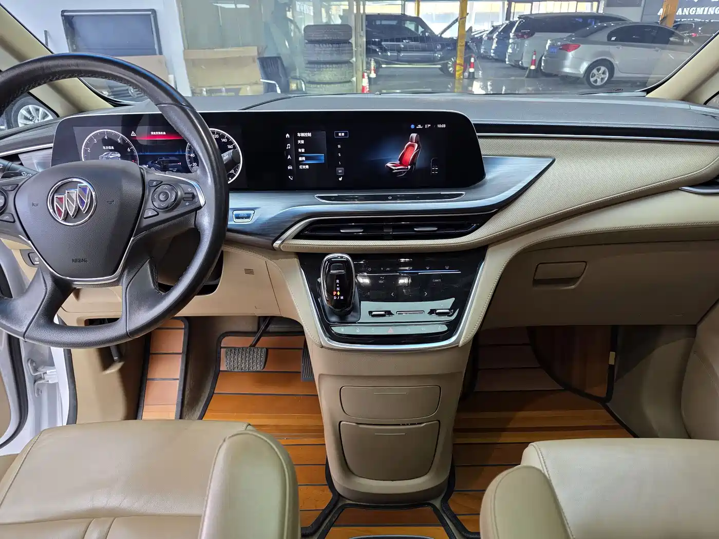 Buick GL8 2021 ES Landlord 653T Premium фото 10