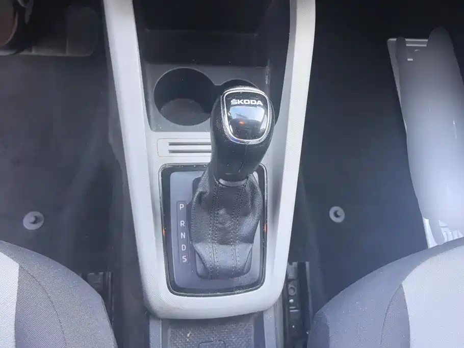 Škoda Fabia 2016 2016 1.4L Automatic Car Enjoy Edition