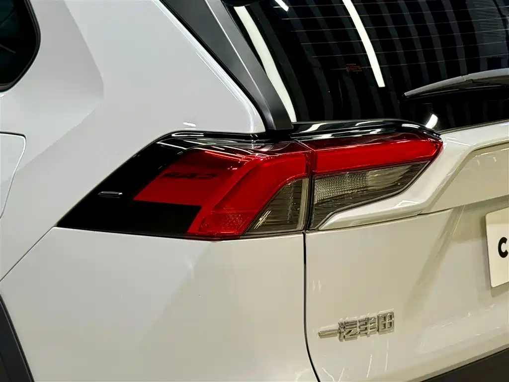Toyota RAV4 Rongfang 2024 2.0L CVT AWD Adventure Plus Edition фото 9