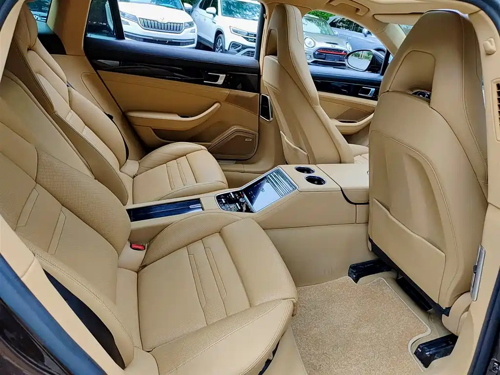 Porsche Panamera 2017 Panamera 4 Executive Long Wheelbase 3.0T фото 11