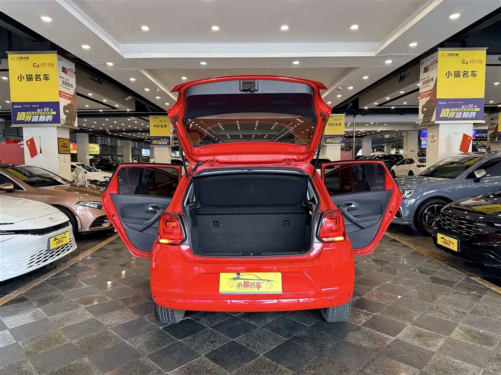 Фото 30 - Volkswagen Polo