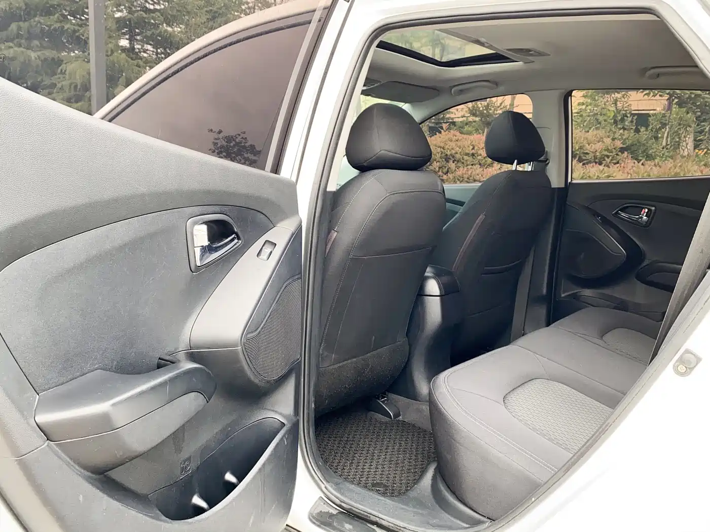 Hyundai Beijing Hyundai ix35 2013 2.0L Automatic 2WD Comfort GL China IV фото 14