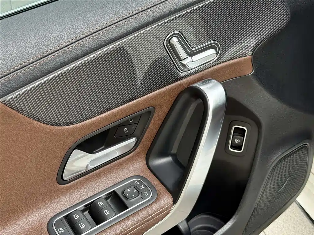 Mercedes-Benz A-Class 2020 A 200 L Sport Sedan фото 17