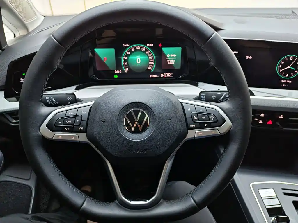Volkswagen Golf 2024 2023 Facelift 280TSI DSG Pro