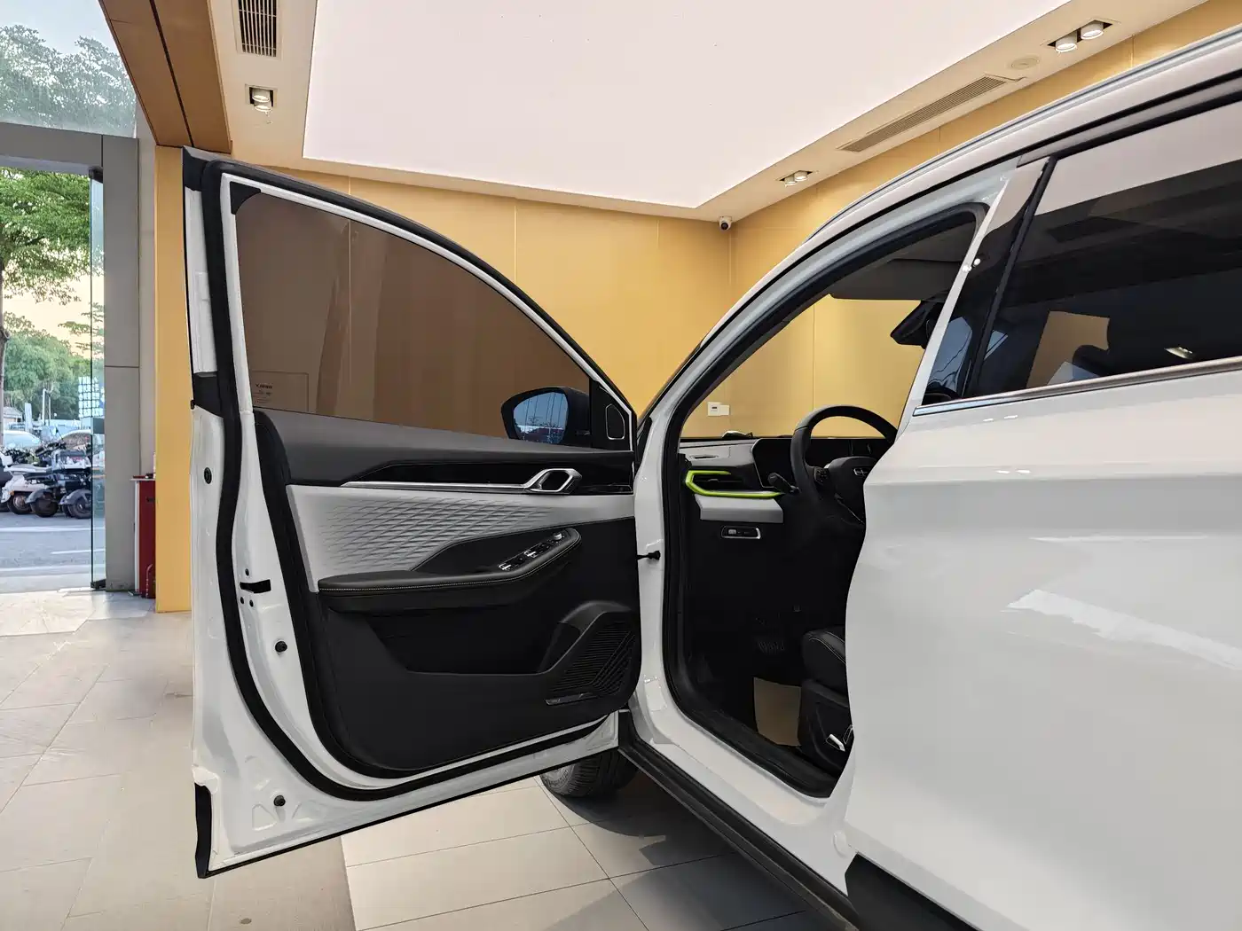 GEELY AUTOMOBILE BINYUE