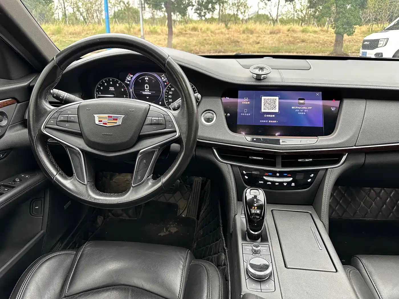 Фото 13 - Cadillac CT6