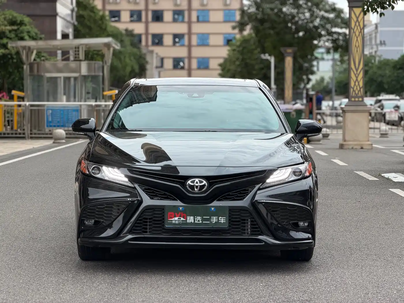 Toyota Camry 2023 2.0S Knight Edition фото 2