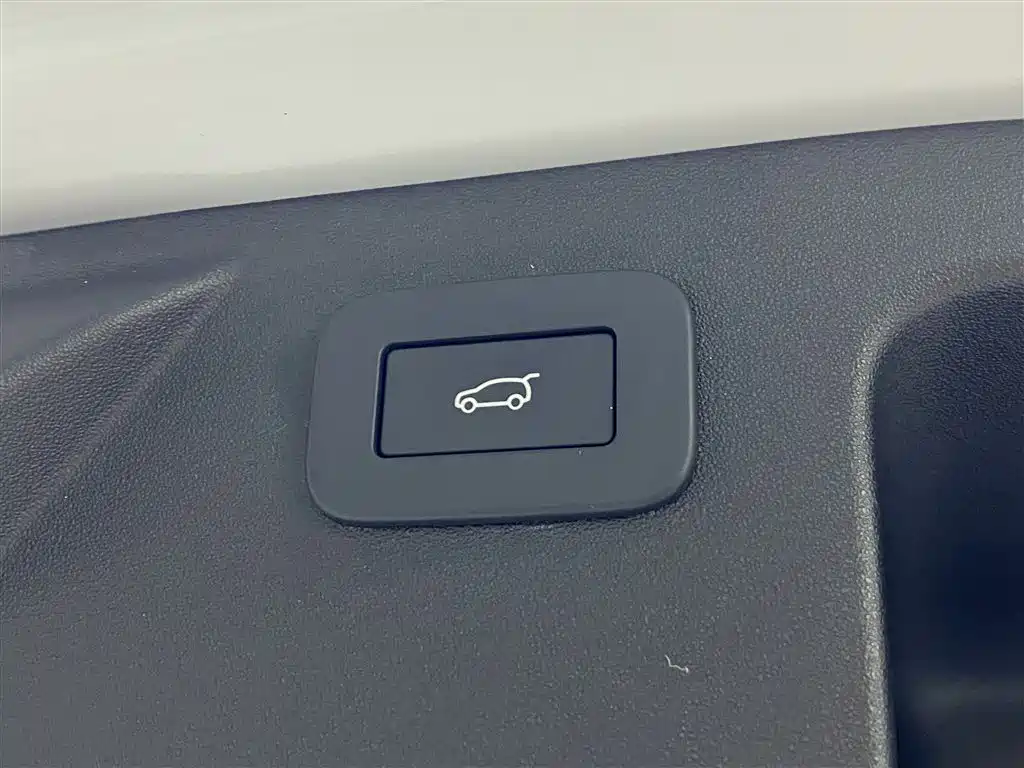 Land Rover Discovery Sport 2024 Performance Technology Edition фото 31
