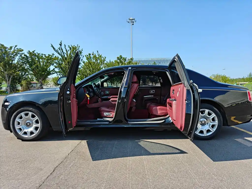 Photo 7 - Rolls-Royce Ghost