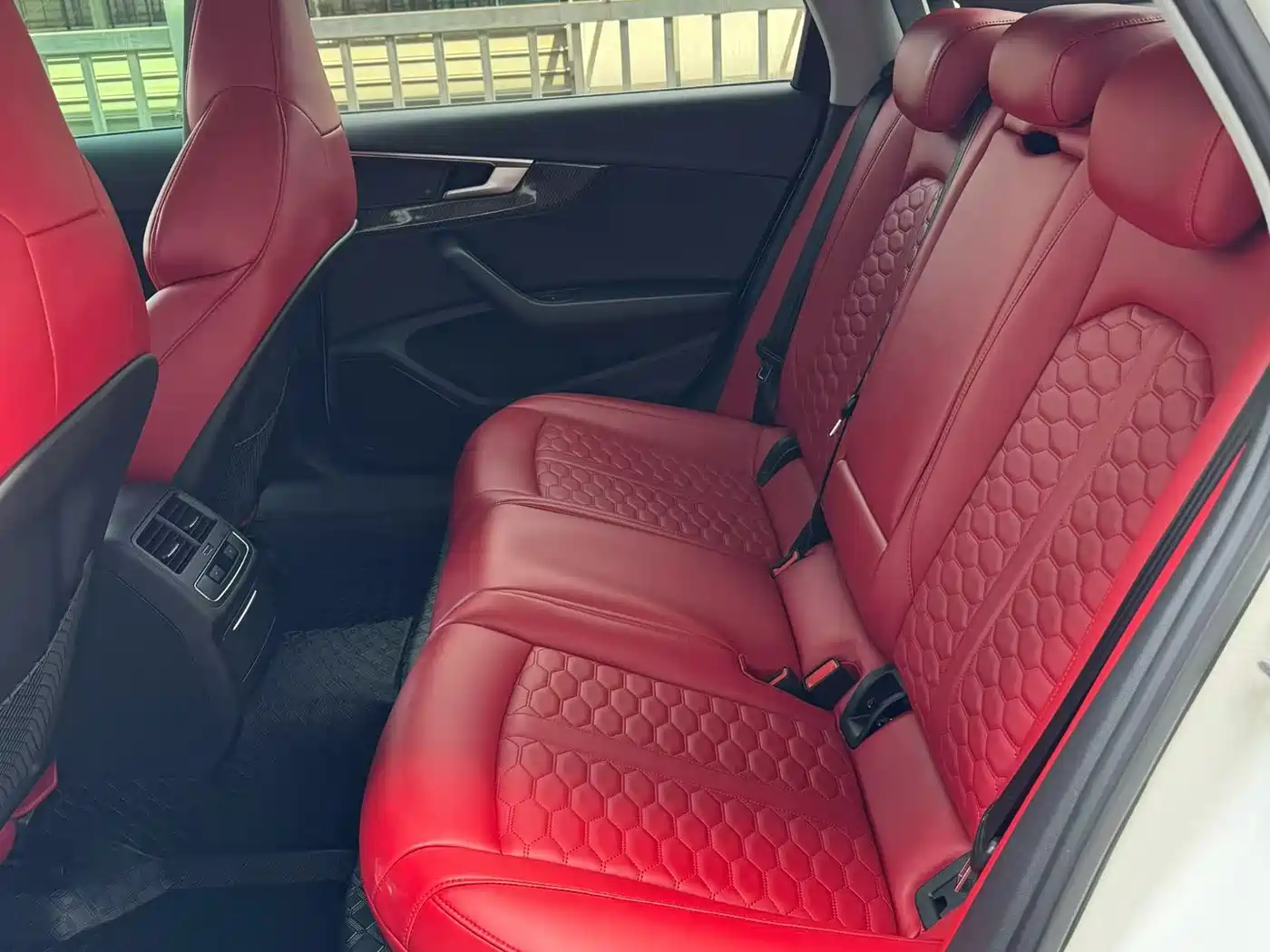 Audi A4L 2020 40 TFSI Luxury Dynamic фото 9