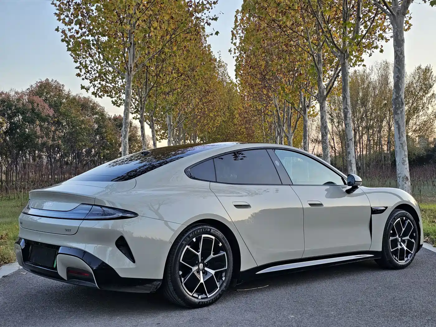 XIAOMI CAR XIAOMI SU7