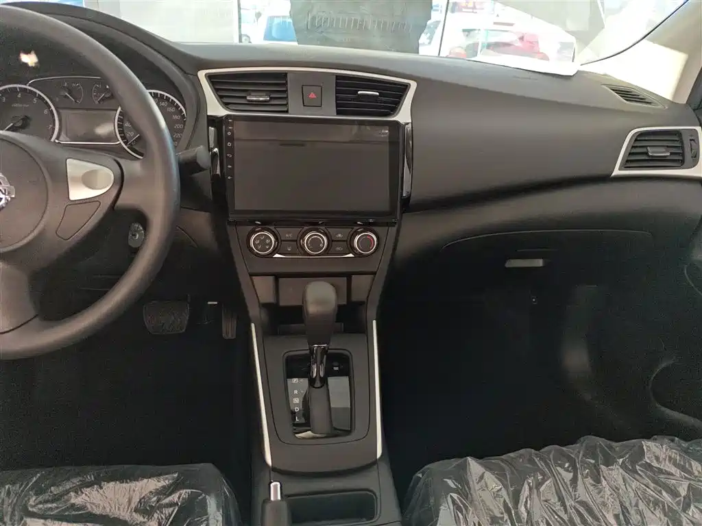 Nissan SYLPHY, миниатюра 13