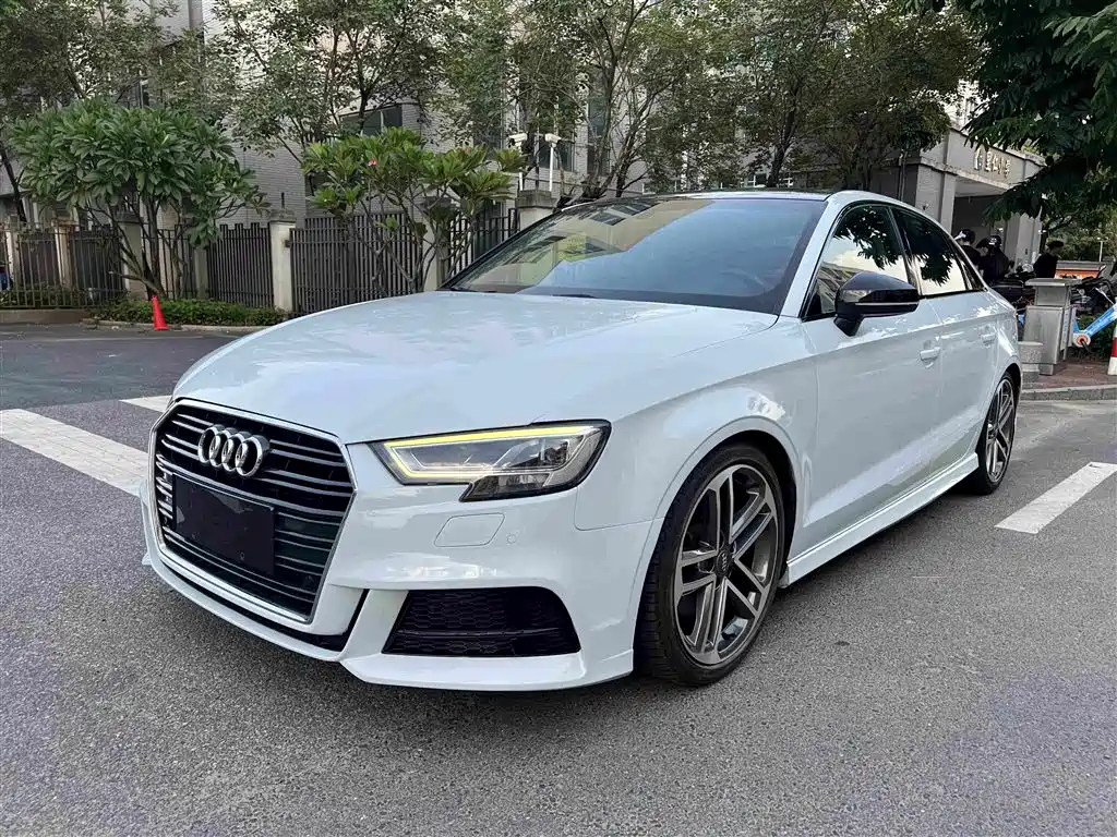 Фото 1 - Audi A3