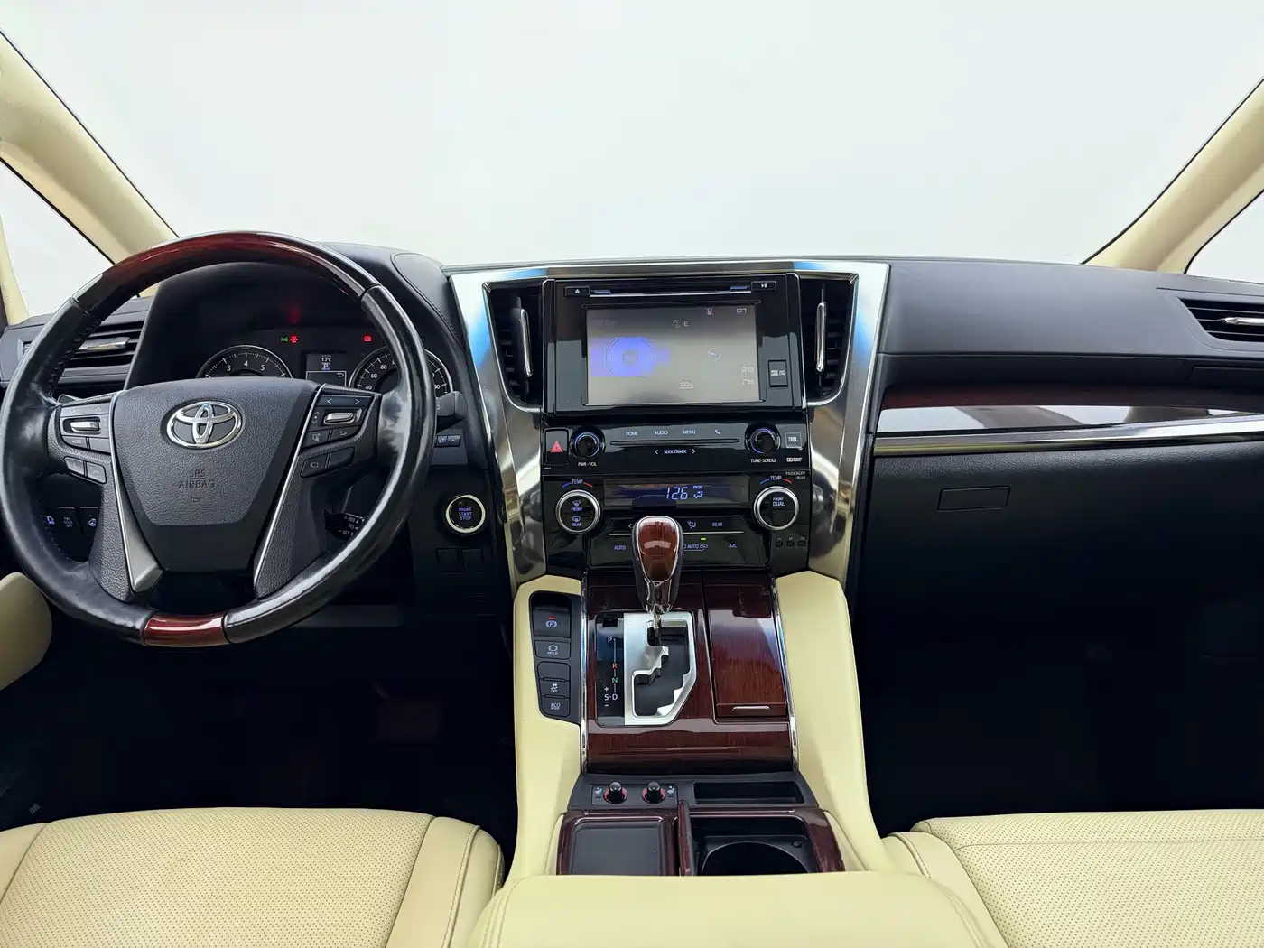 Фото 17 - Toyota Alphard