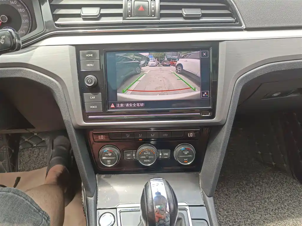 Volkswagen Lamando 2019 280TSI DSG Comfort Edition China V фото 14