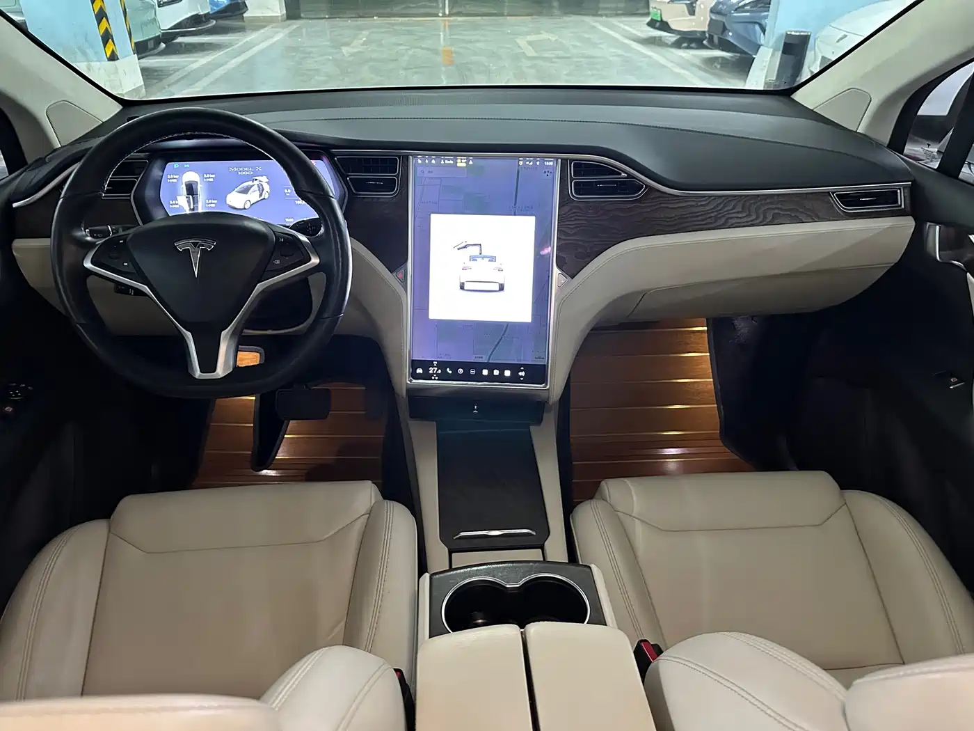 TESLA MODEL X