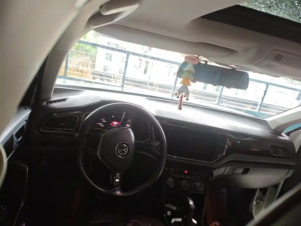 Volkswagen T-ROC 2022 280TSI DSG 2WD Comfort PLUS фото 7