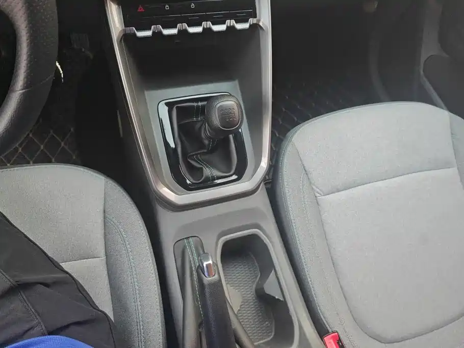 صورة 16 - Baojun RS-3