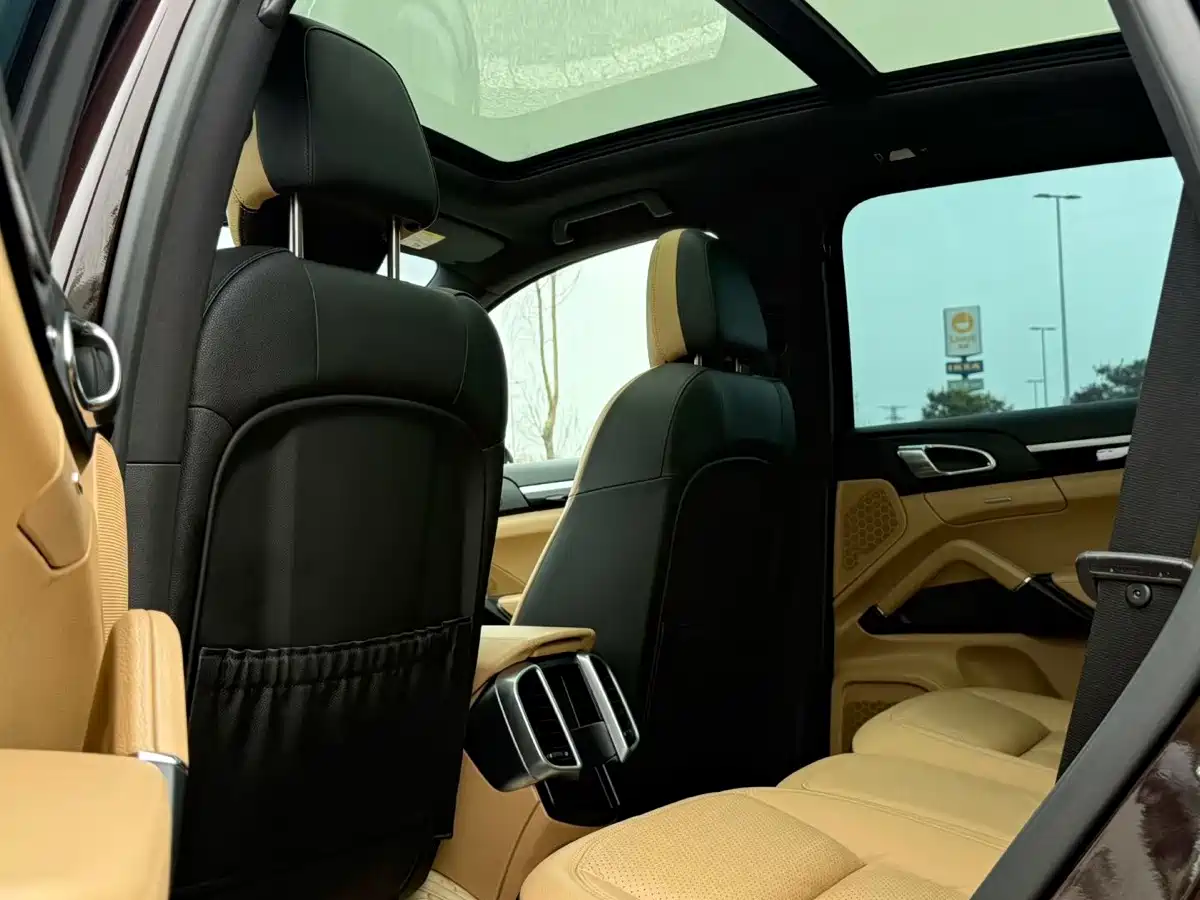 Фото 5 - Porsche Cayenne