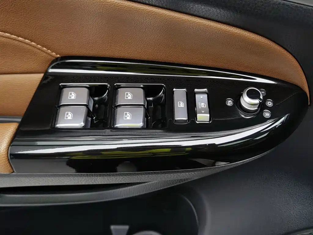 Changan CS95 2018 2017 Model 2.0T 4WD Intelligent Premium