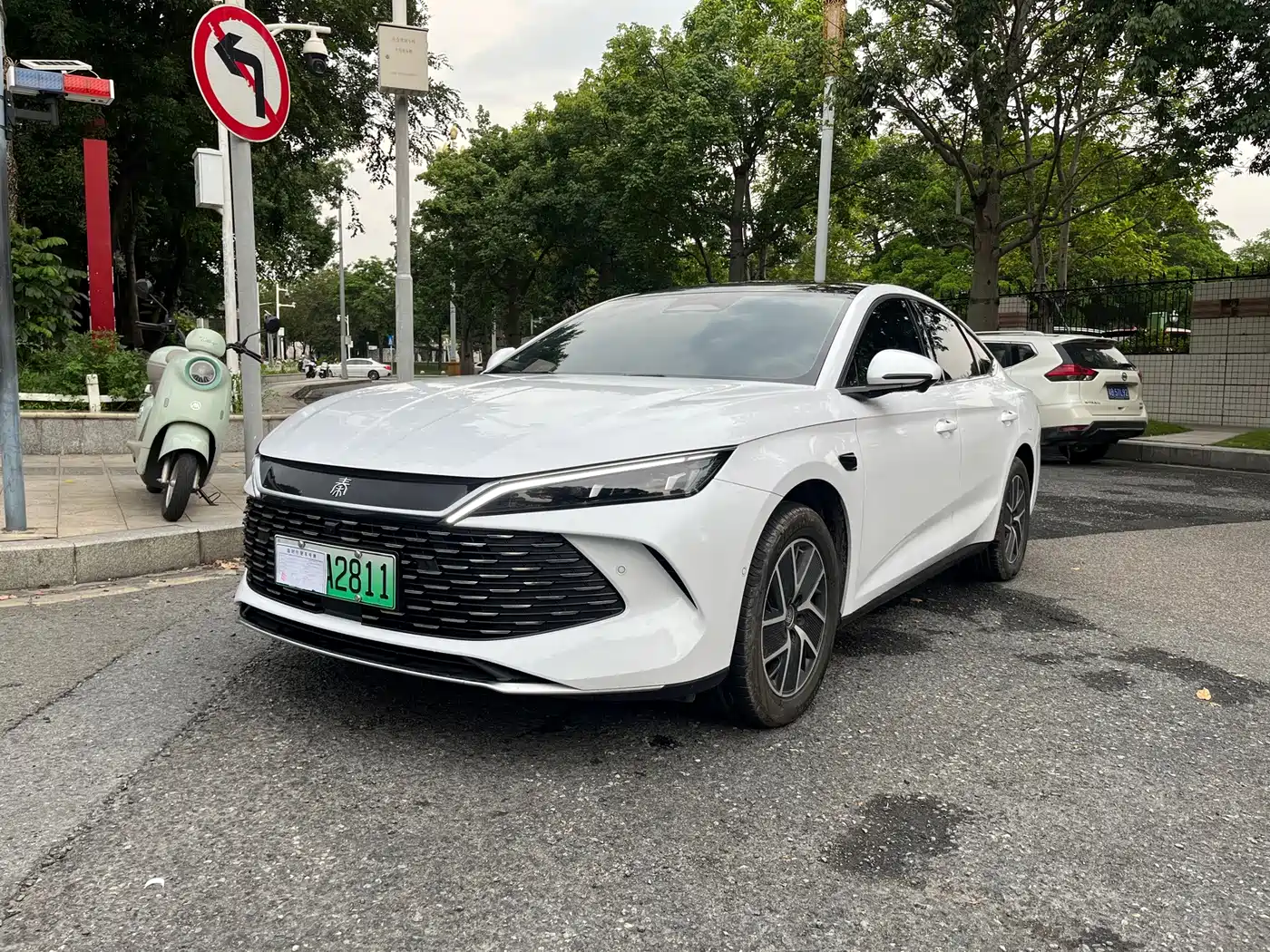 BYD Qin L 2026 2026 Model DM-i Smart Drive Edition 128KM Pioneer