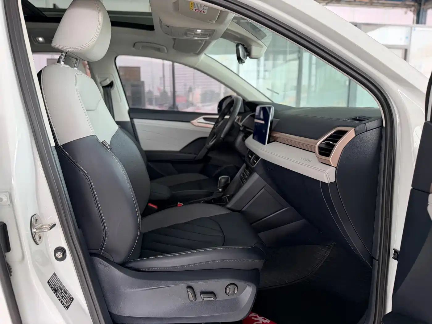 Volkswagen Tharu, миниатюра 11