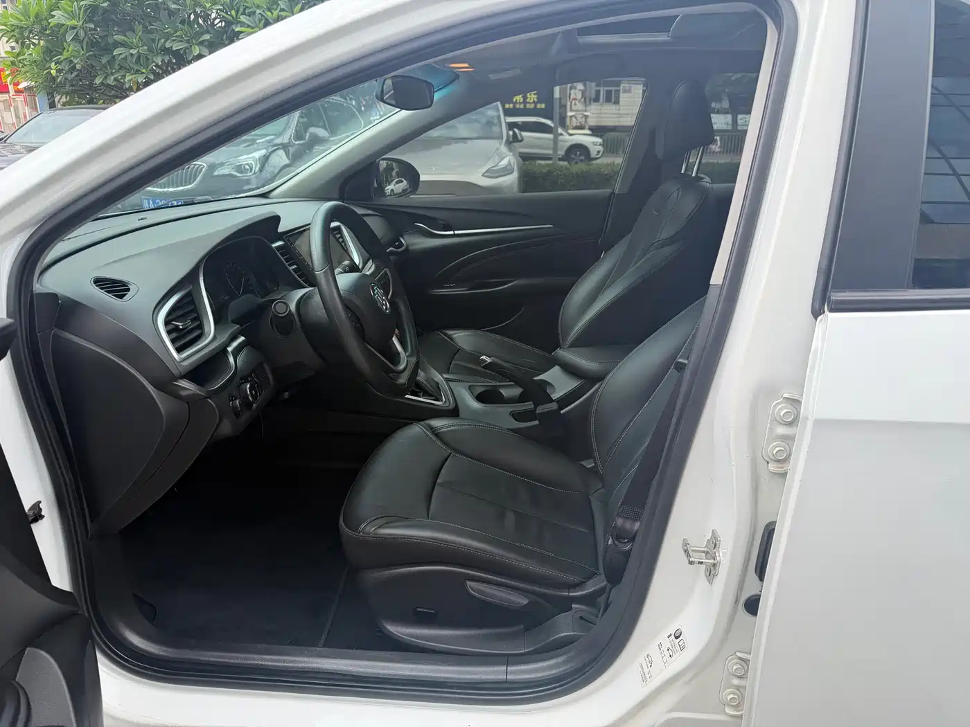 Buick Excelle 2015 18T Dual-Clutch Luxury фото 7