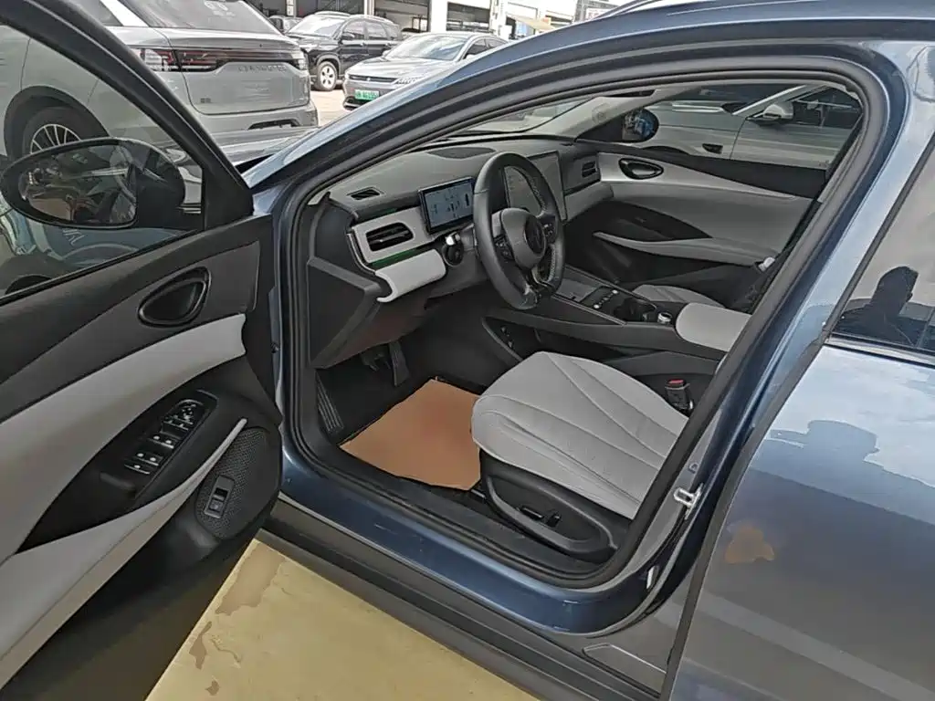 Фото 16 - BYD Seal 06 DM-i Touring