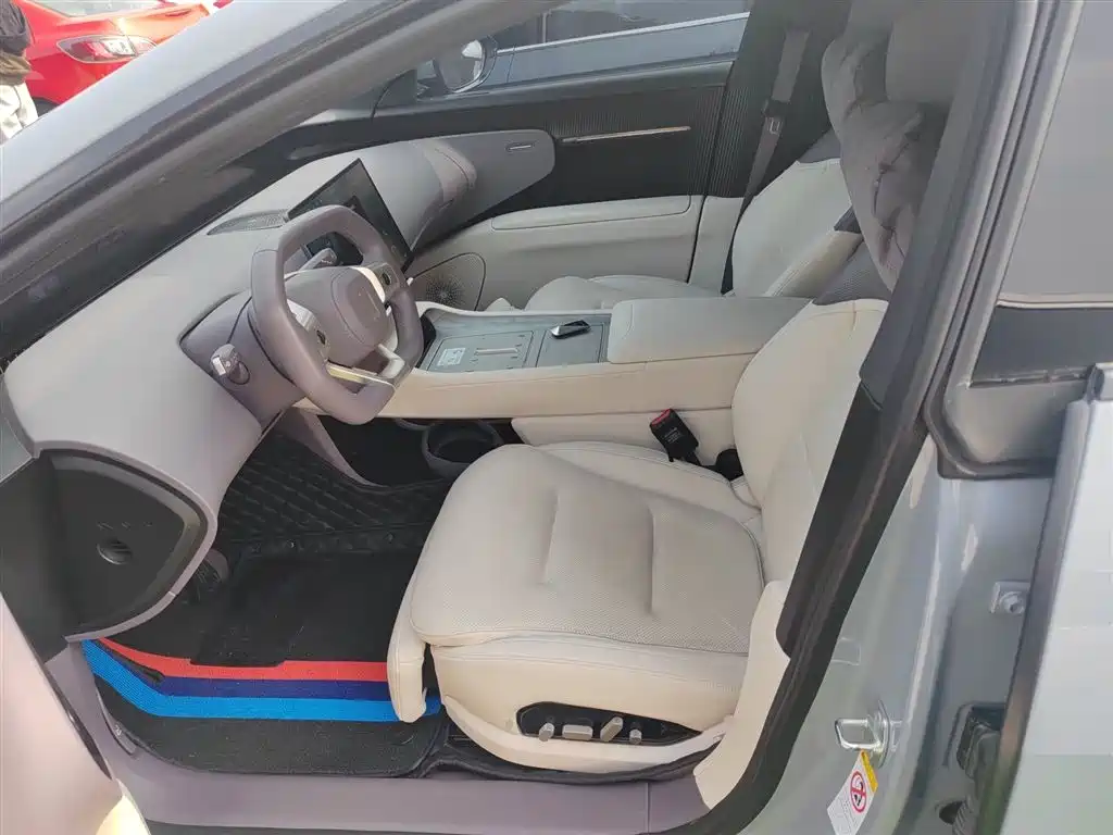 Avatr 12 2023 650 Triple Laser AWD Performance Edition фото 8