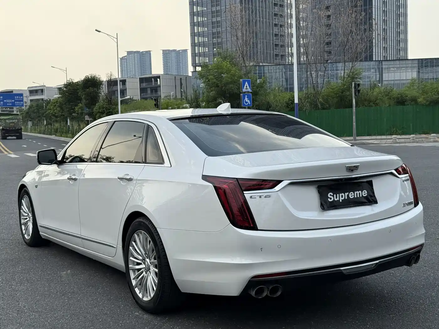 Photo 10 - Cadillac CT6