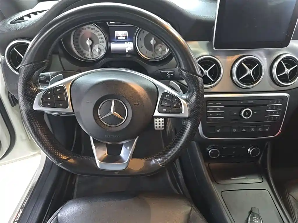 Mercedes-Benz CLA (Import) 2014 CLA 260 4MATIC фото 11