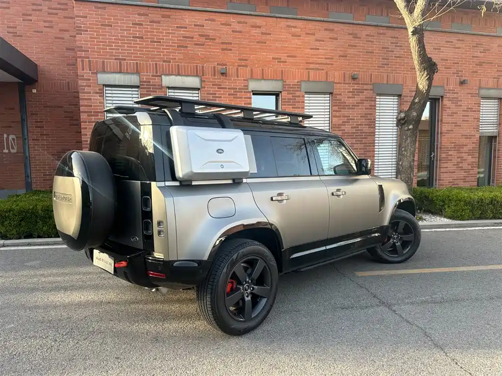 Land Rover Defender 2025 110 3.0T P400 X фото 4