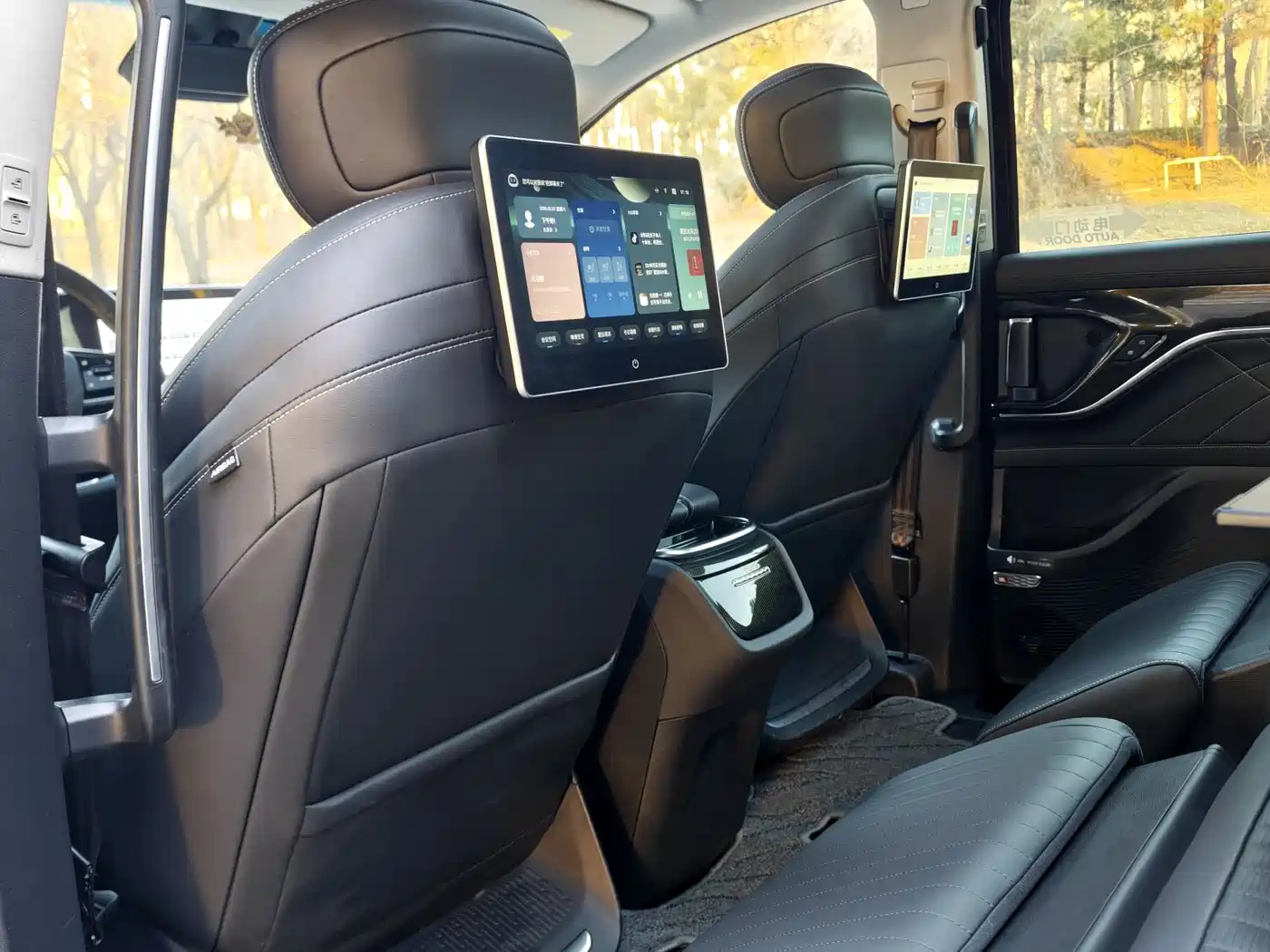 SAIC Maxus Maxus G90 2024 2.0T Interstellar 7-Seater фото 13