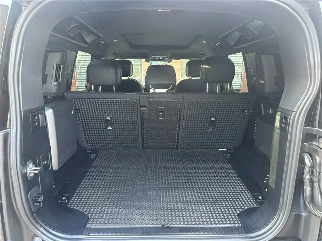 Land Rover Defender 2025 110 3.0T P400 X фото 29