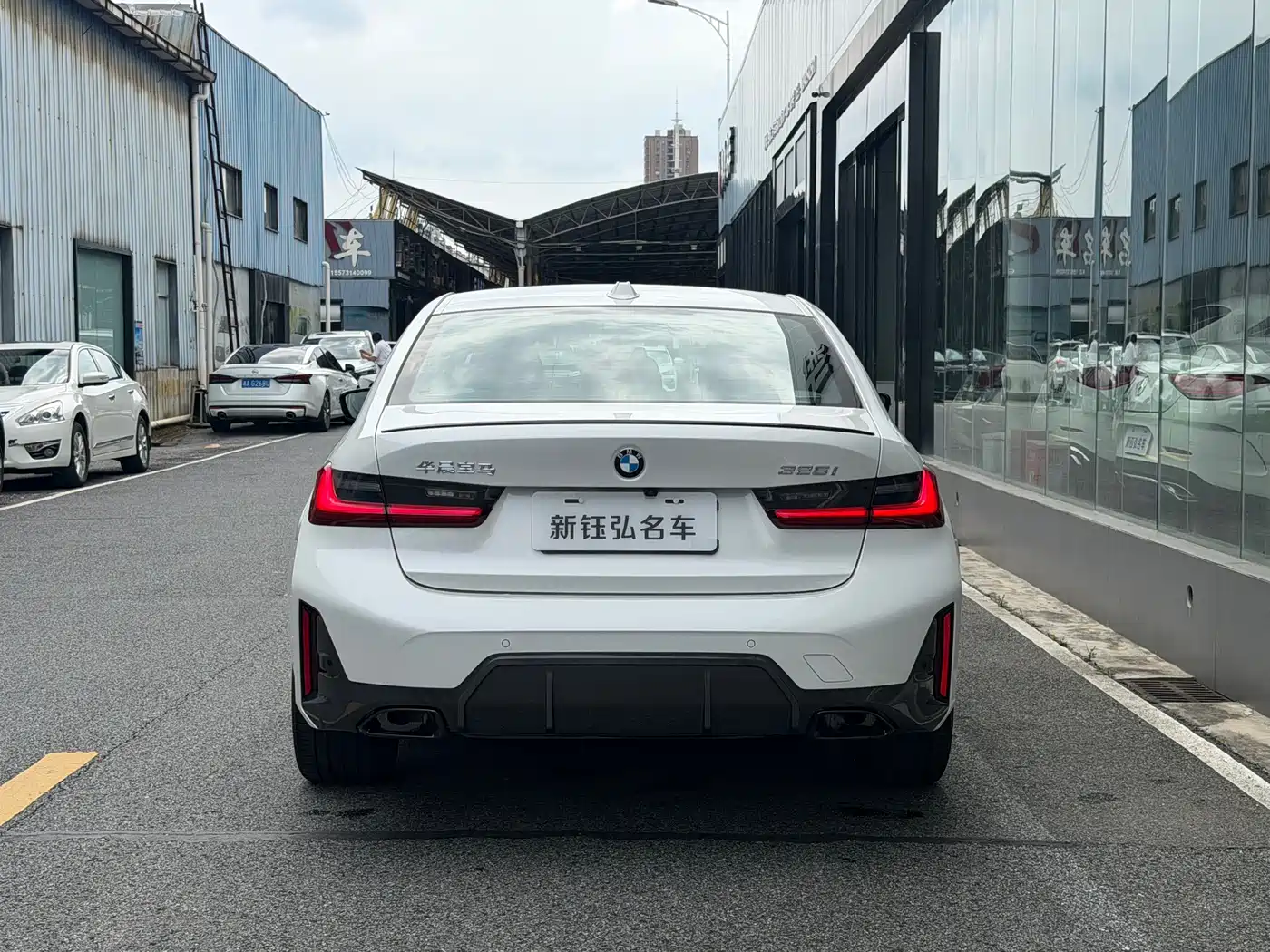 BMW 3 Series 2024 325i M Sport Shadowline Package фото 3