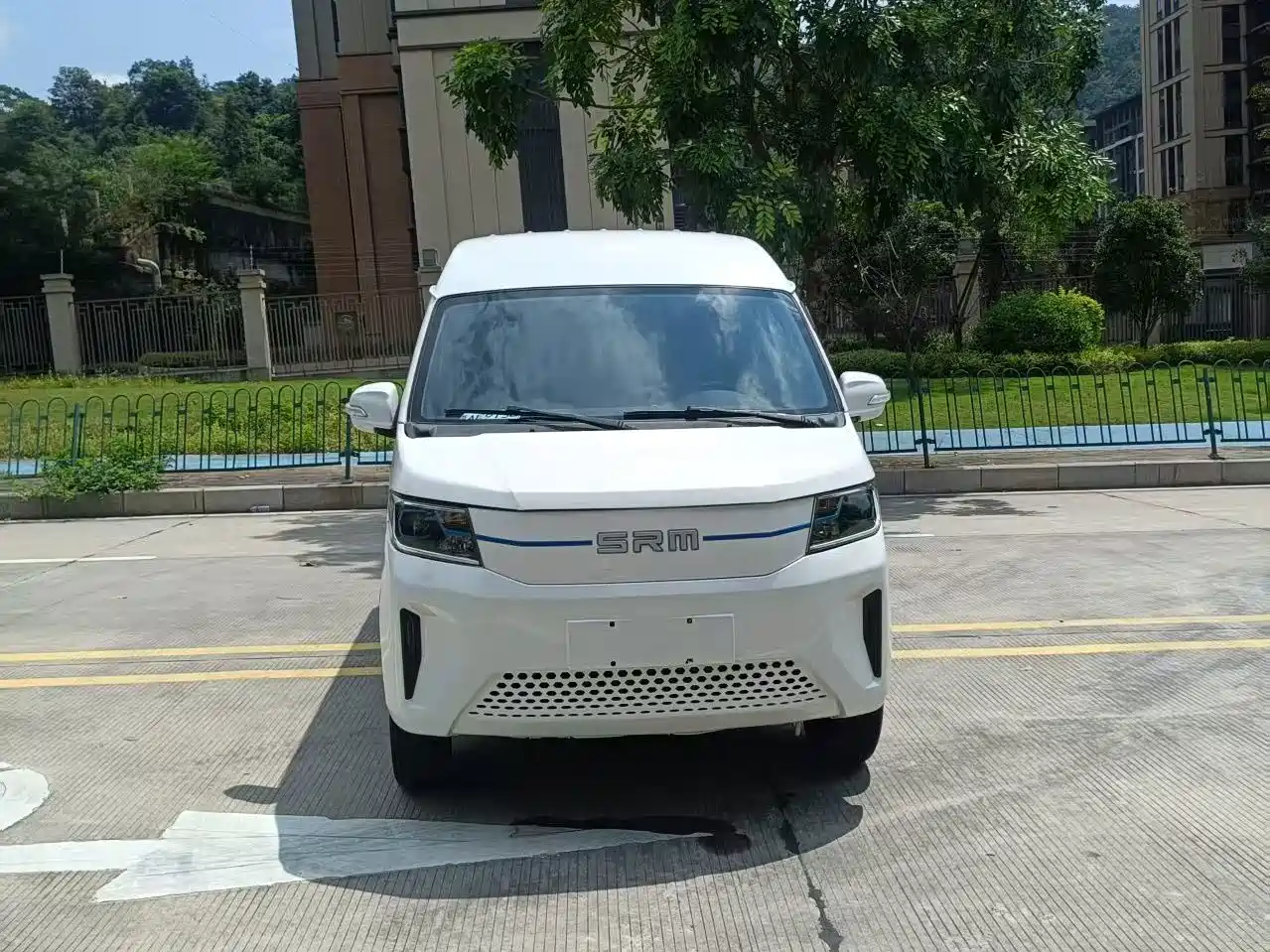 SRM Xinyuan Good Luck No.1 2023 2023 Base Model