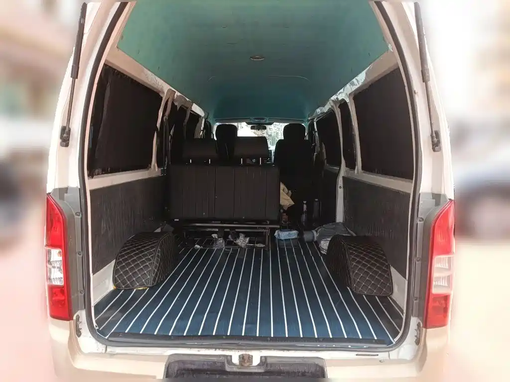 Foton Fengjing G7 2020 2020 Model 2.4L Commercial Long Wheelbase High Roof 6-Seater Business Van China VI 4K22D4M