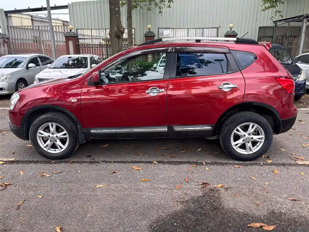 Nissan Qashqai 2012 2011 2.0XL Fire CVT 2WD