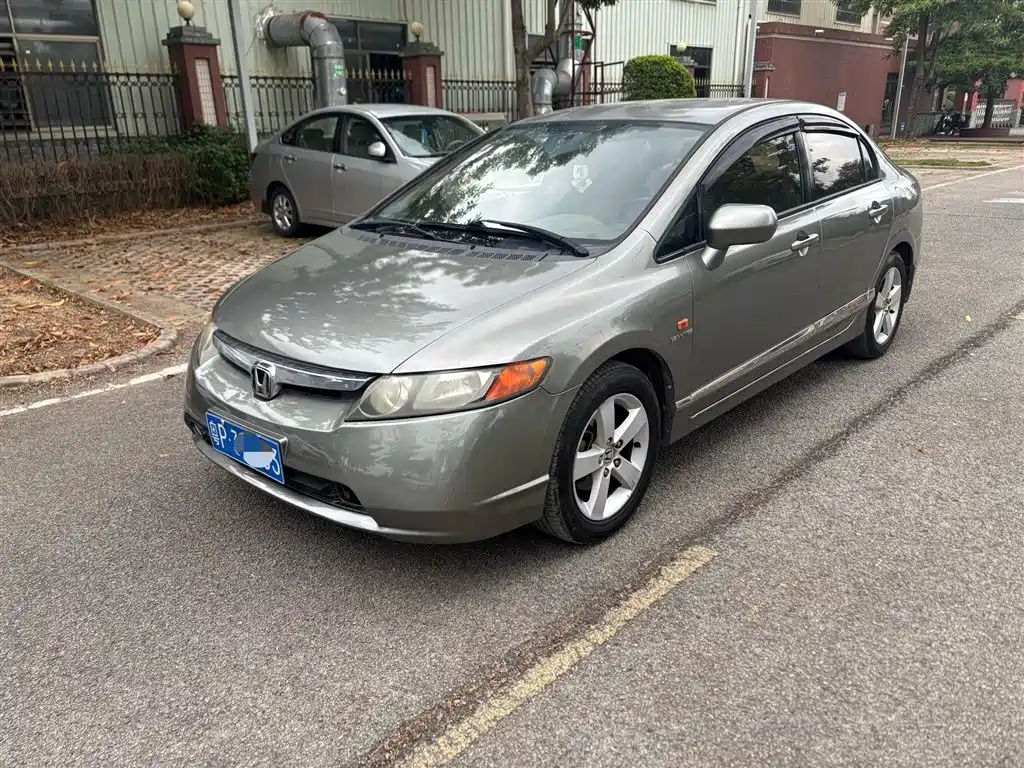 Фото 1 - Honda Civic