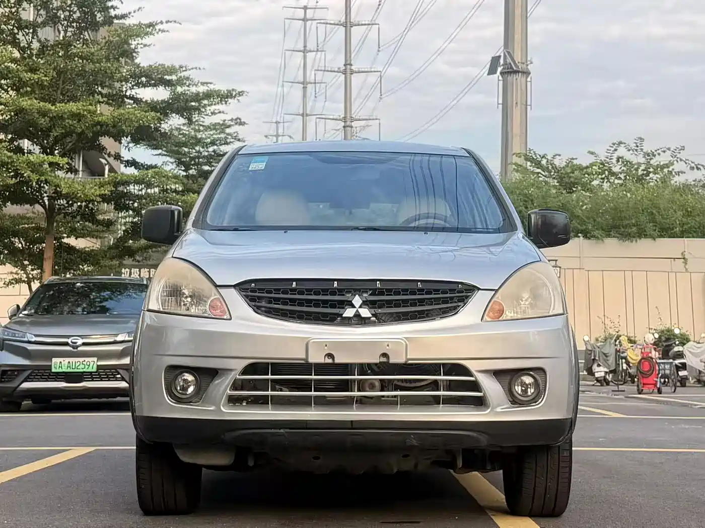 Mitsubishi Zinger 2014 2011 2.0L Manual Luxury