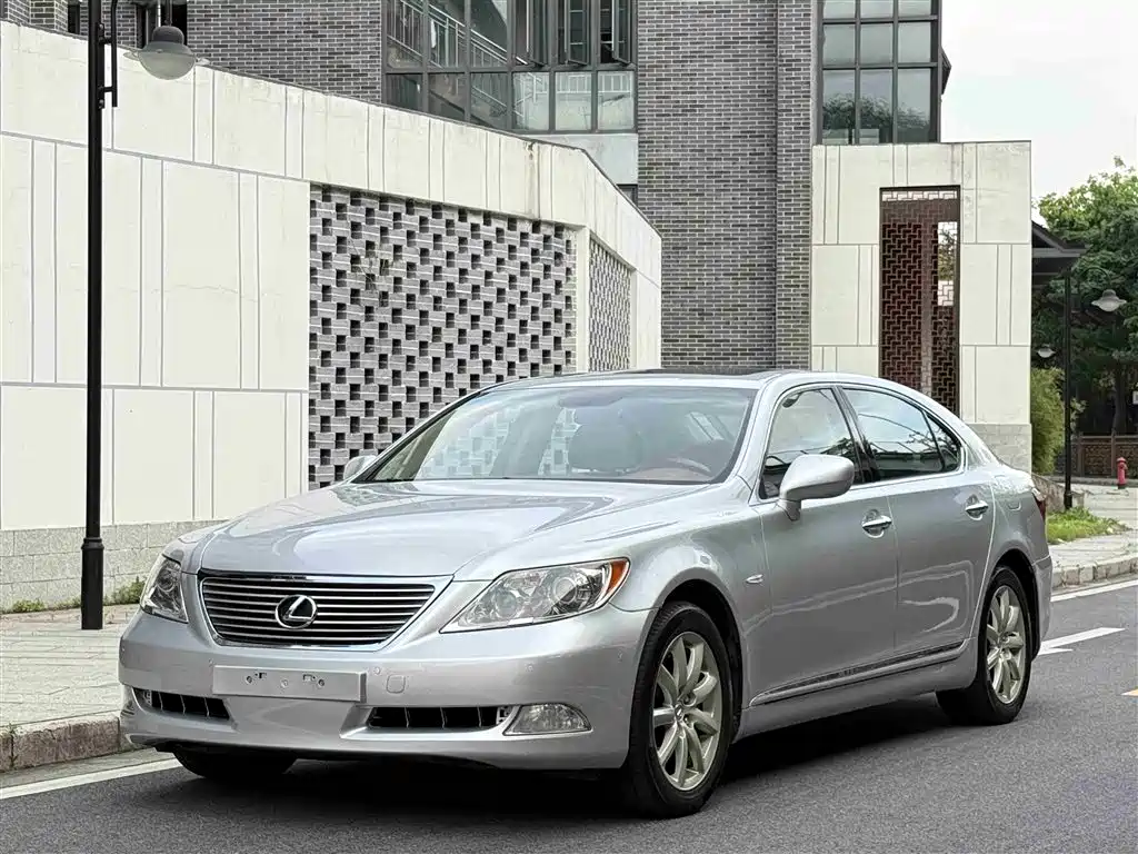 Lexus LS 2006 Model 460 фото 2