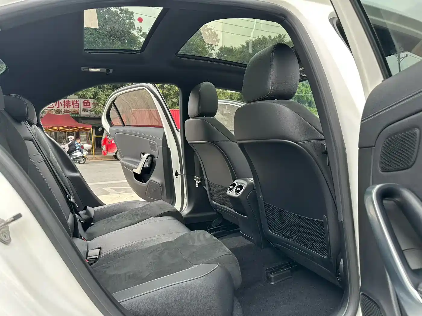 Mercedes-Benz A-Class 2019 A 180 L Sport Sedan фото 6