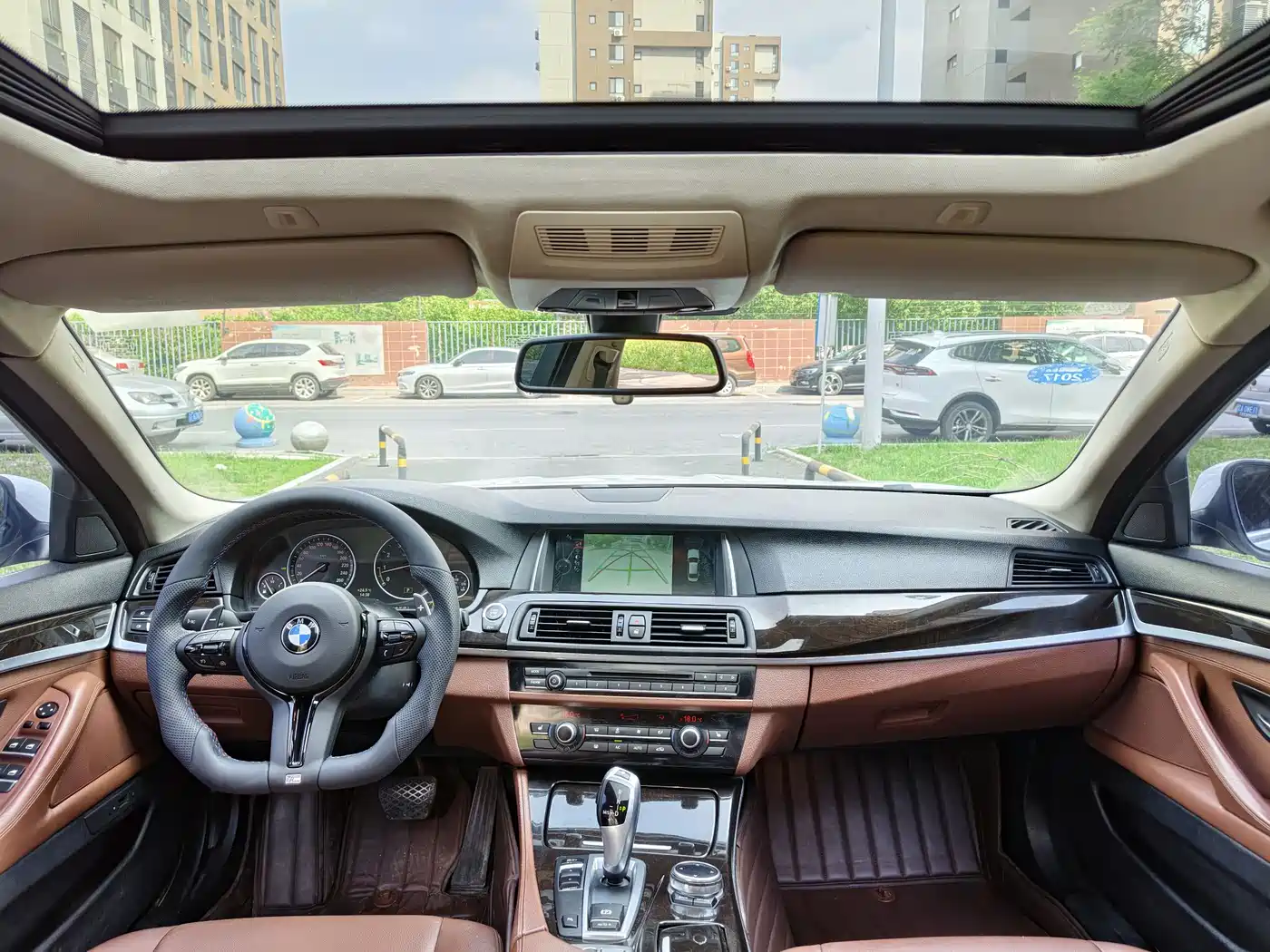 BMW 5 Series 2014 530Li Leading фото 9