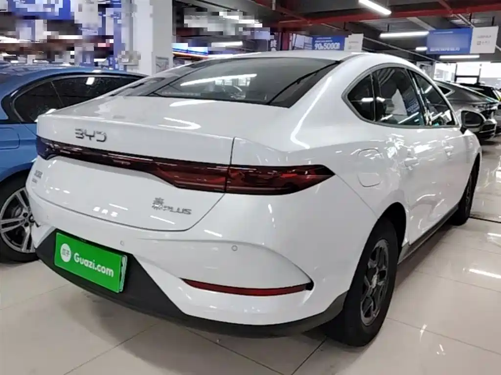 BYD Qin PLUS 2025 DM-i Smart Drive 55KM Leader фото 7