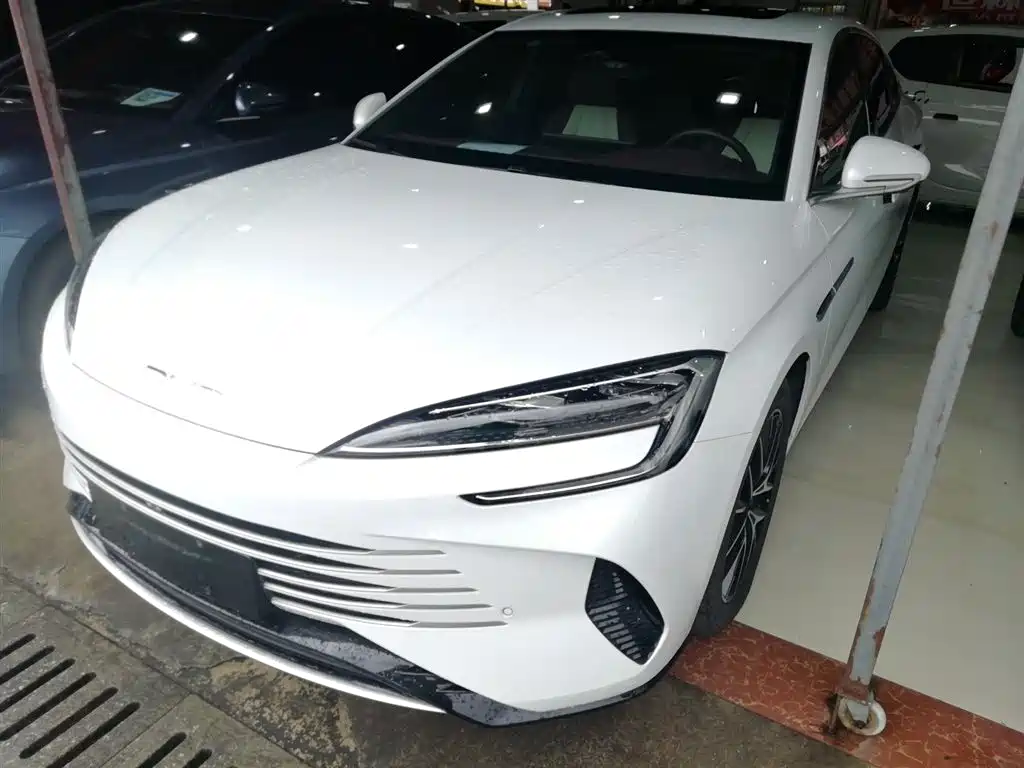 BYD Seal 2023 DM-i 1.5L 121km Premium фото 2