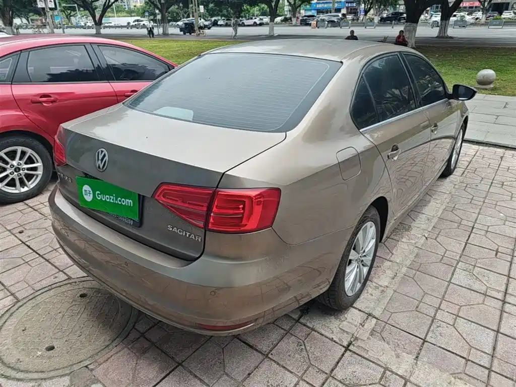 Volkswagen Sagitar 2015 1.6L Manual Comfort фото 7