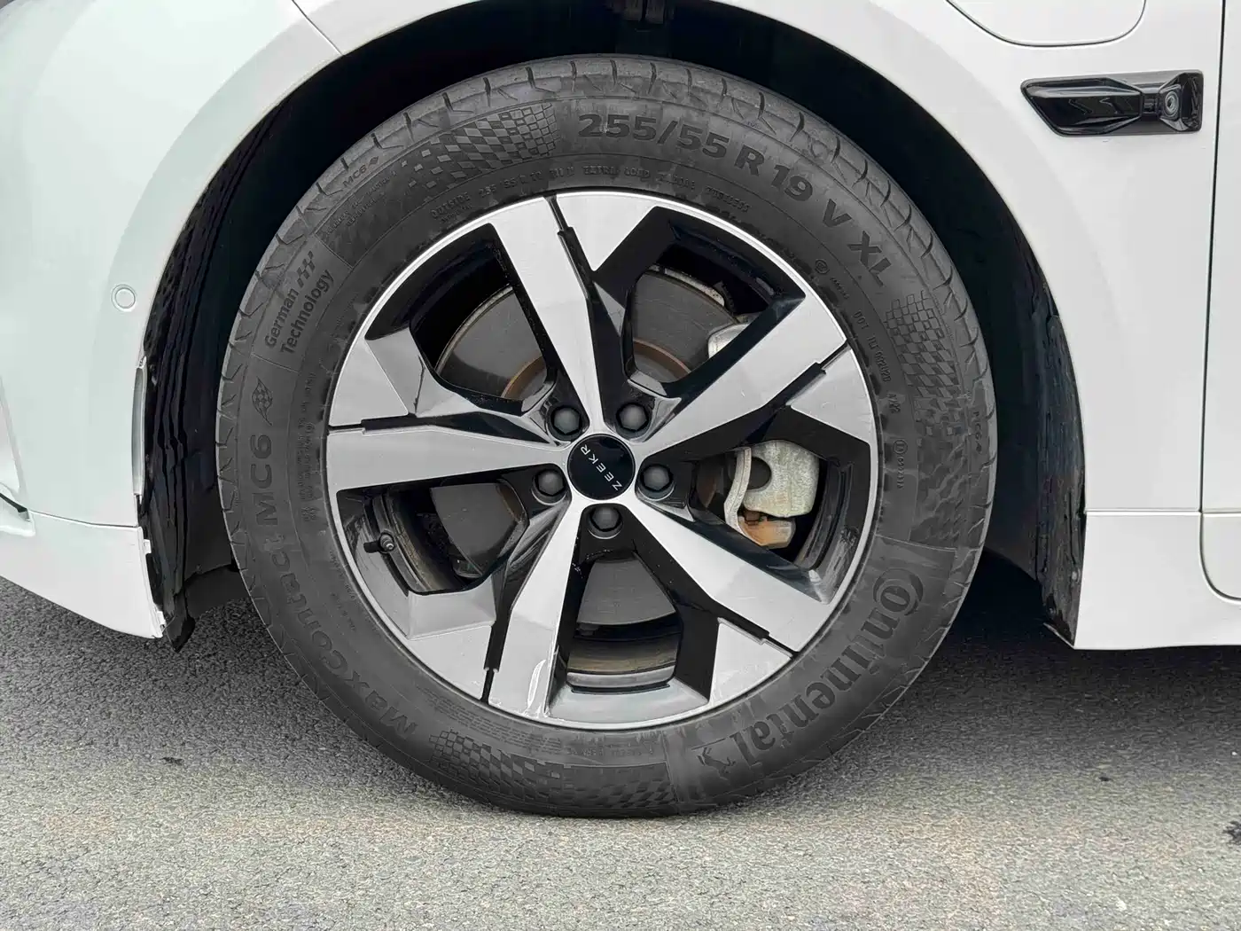 ZEEKR EXTREME KRYPTON 001