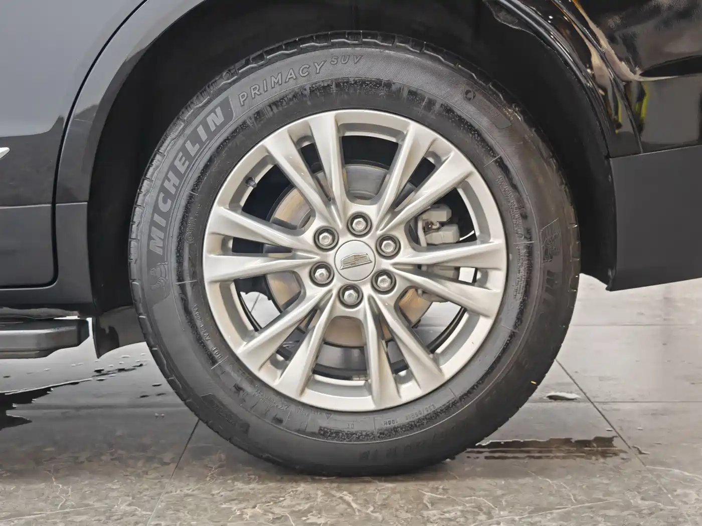 Фото 9 - Cadillac XT5