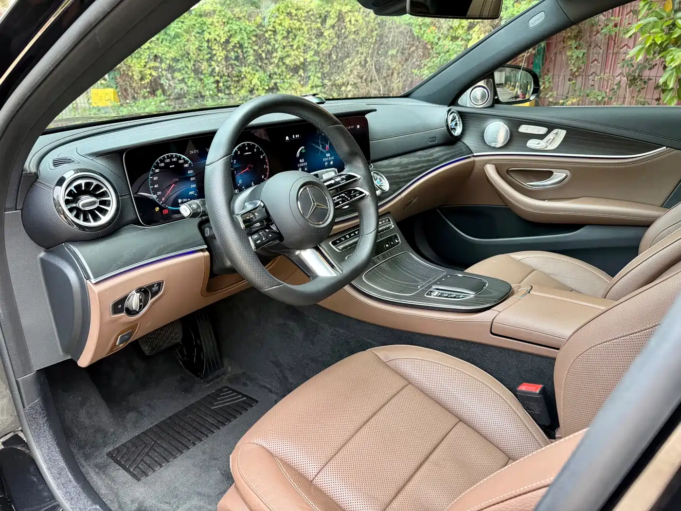 MERCEDES-BENZ E CLASS